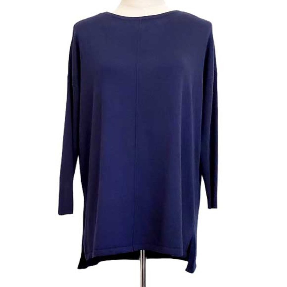 Style % Co. Navy lightweight knit tunic-NWT- Small
